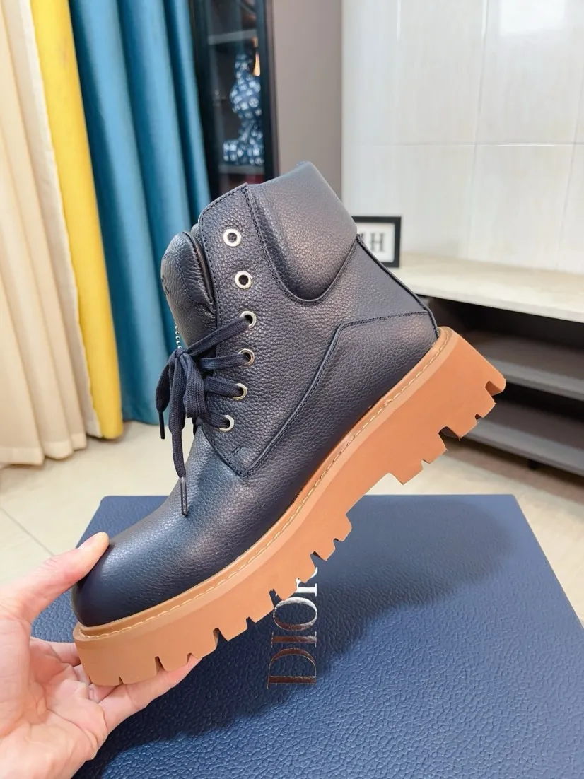 Men's shoes 💰600🌹🌹[Dior] Dior's new high-top imported cowhide ➕ cowhide lining, designed by European and American masters, perfect shape to create counter quality, solid color raw and wear-resistant outsole, original quality, unique and beautiful design, super versatile and very comfortable. High-end without losing taste, fashionable, cold-proof and warm! Absolute focus 39-44 size 38 45 customized
